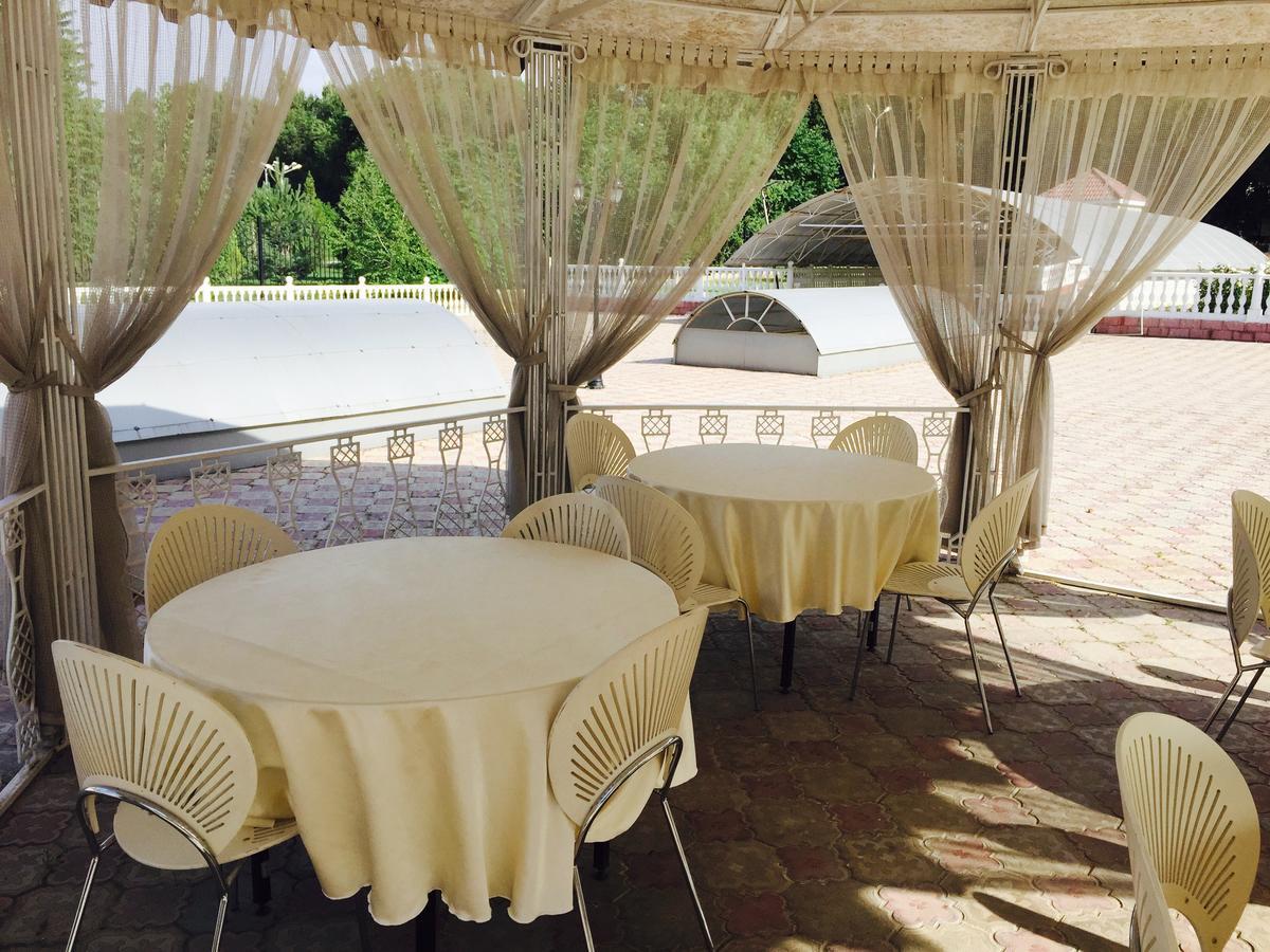 Hotel Ark Ms Taraz Exterior foto