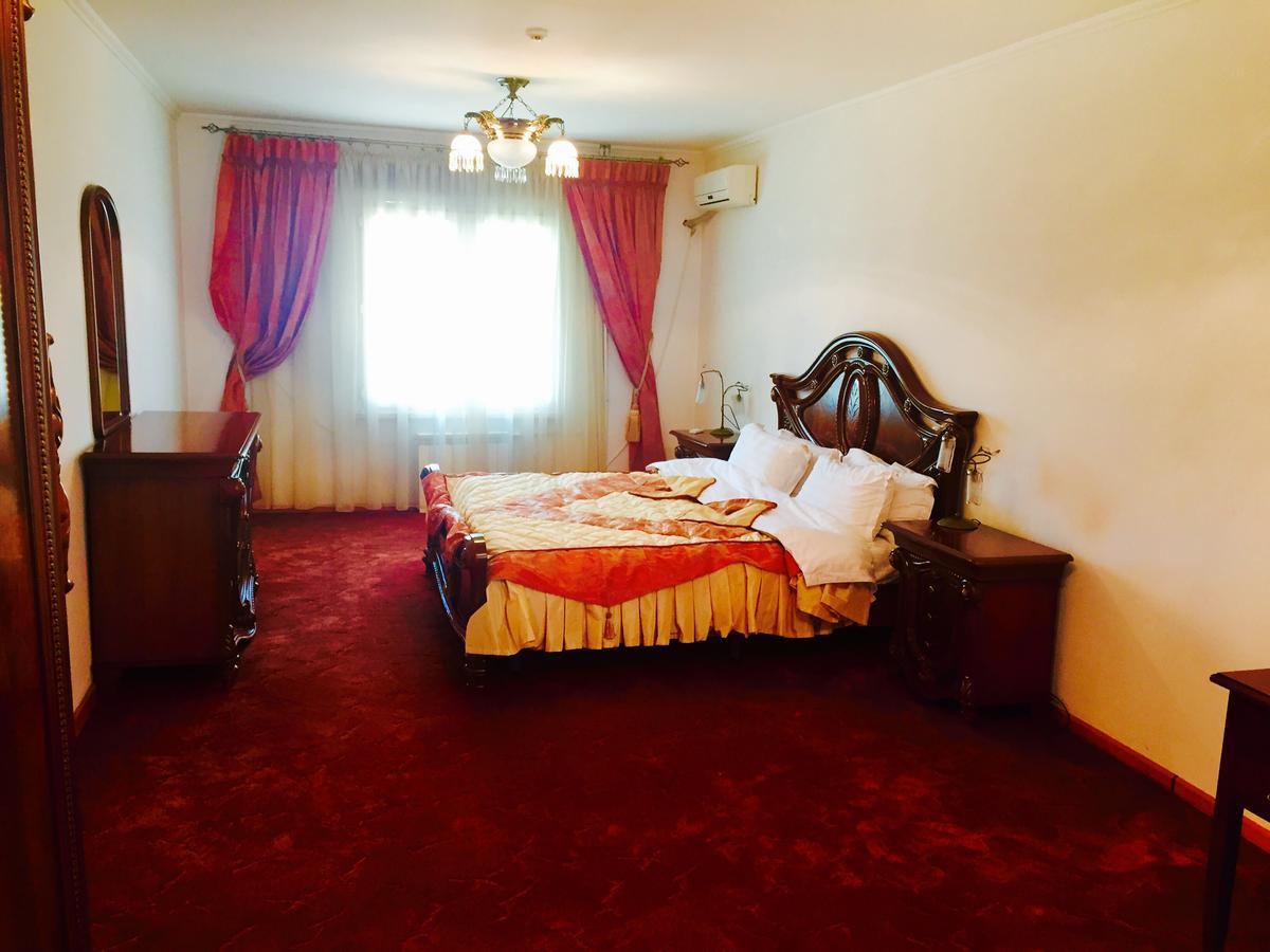Hotel Ark Ms Taraz Exterior foto